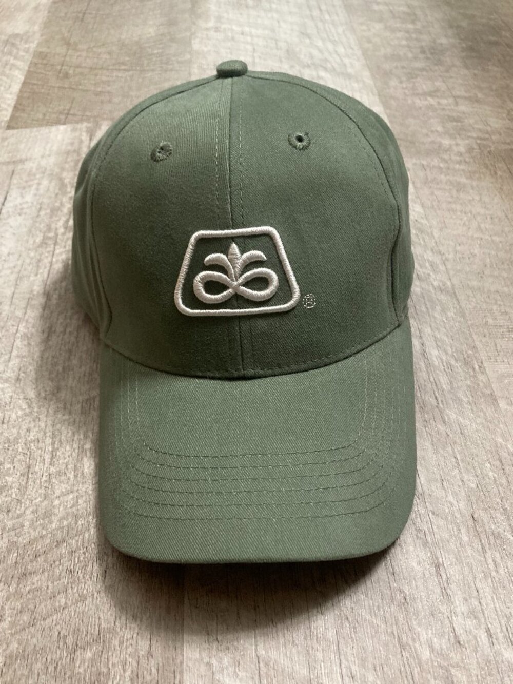Pioneer Green Technology That Yields Baseball Style Green Hat